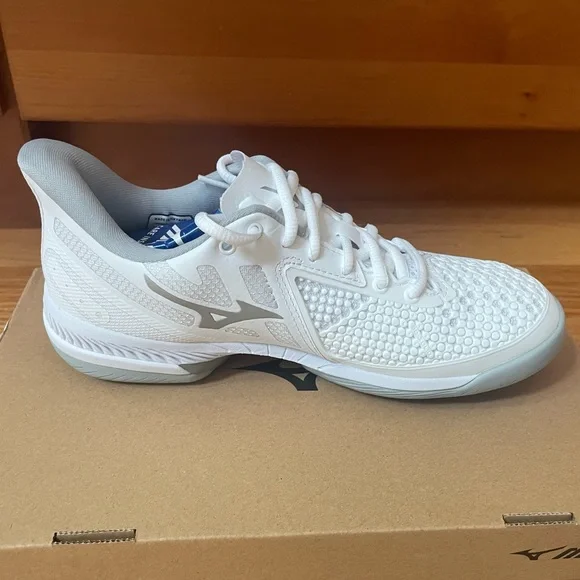 Wave Women's Exceed Tour 5 AC Tennis Shoes from Mizuno - Picture 2 of 9